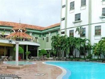 Holiday Hotel Phnom Penh Exterior foto