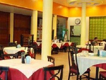 Holiday Hotel Phnom Penh Exterior foto
